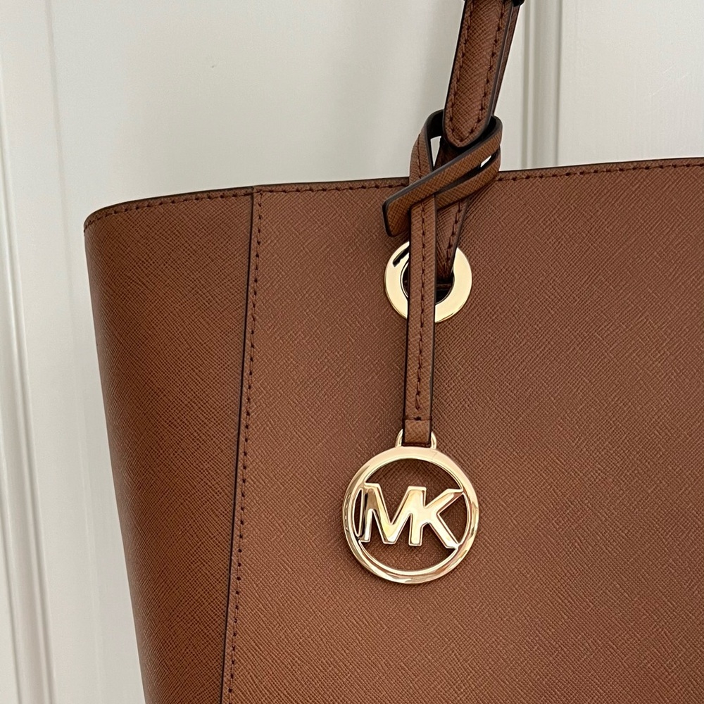 Michael Kors Medium Tote Bag - Picture 4 of 8